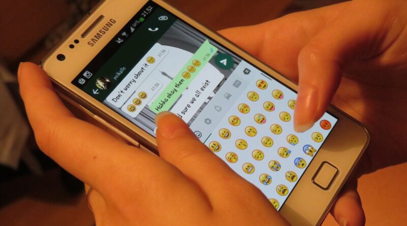 Texting in whatsapp