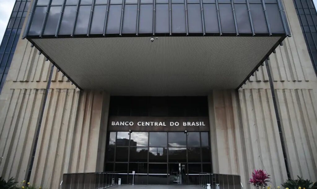 Banco Central: TCU aprova contas de 2025, mas investigação do Master continua