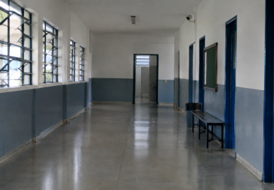 Câmeras em banheiros: Paraná pede afastamento de direção de colégio
