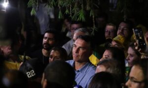 Flávio Bolsonaro condiciona abertura de sigilos a Lula