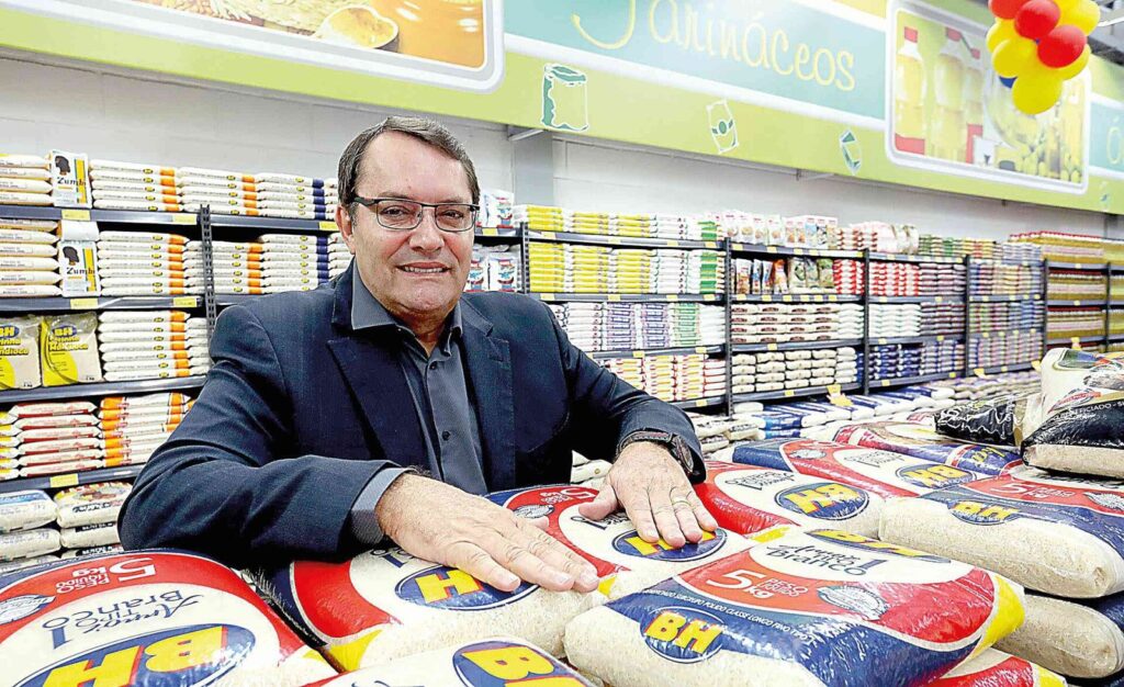 O Supermercados BH começou a operar em Itatiaiuçu em abril de 2026 e gerou mais de 120 postos de trabalho, segundo a prefeitura.