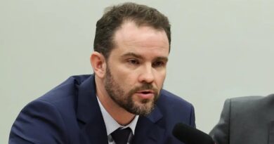 Meta fiscal: governo estuda ajustes e pode ampliar contingenciamento