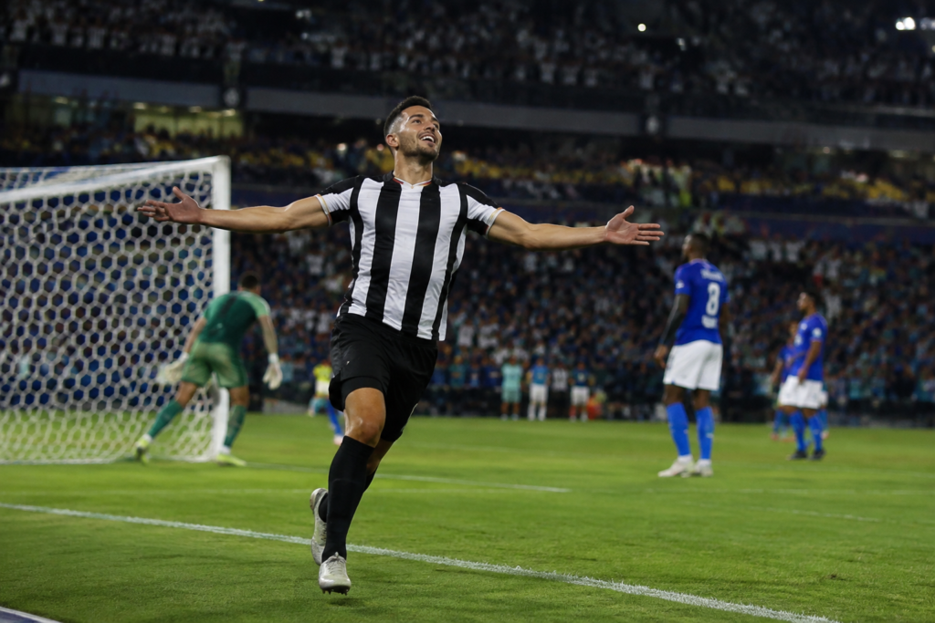 Tiquinho encerra jejum de atacantes do Botafogo no Brasileirão