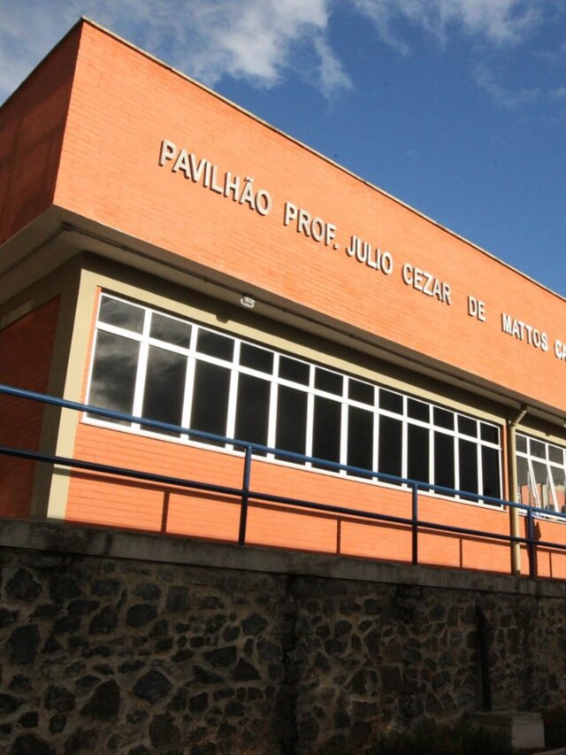 Termômetro com mercúrio quebra em aula na Uesc